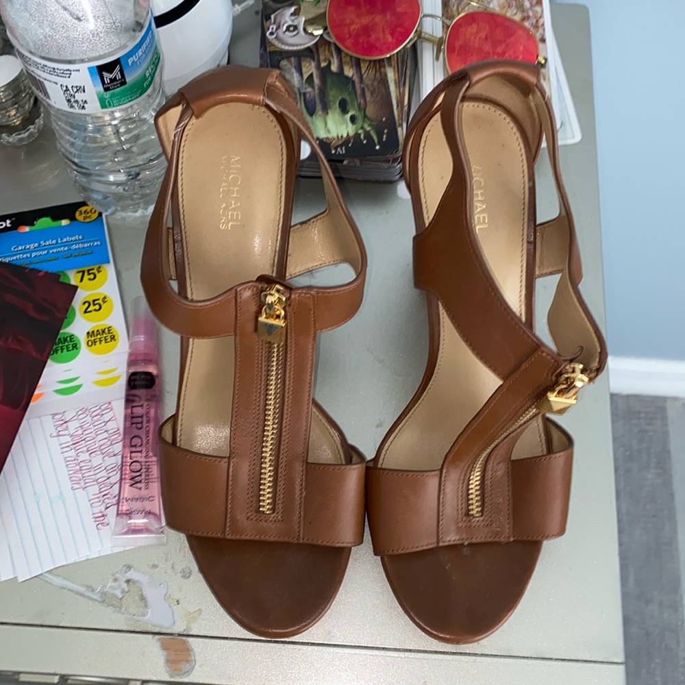 Michael Kirs Pumps